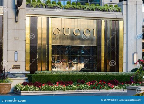 bellevue gucci store.